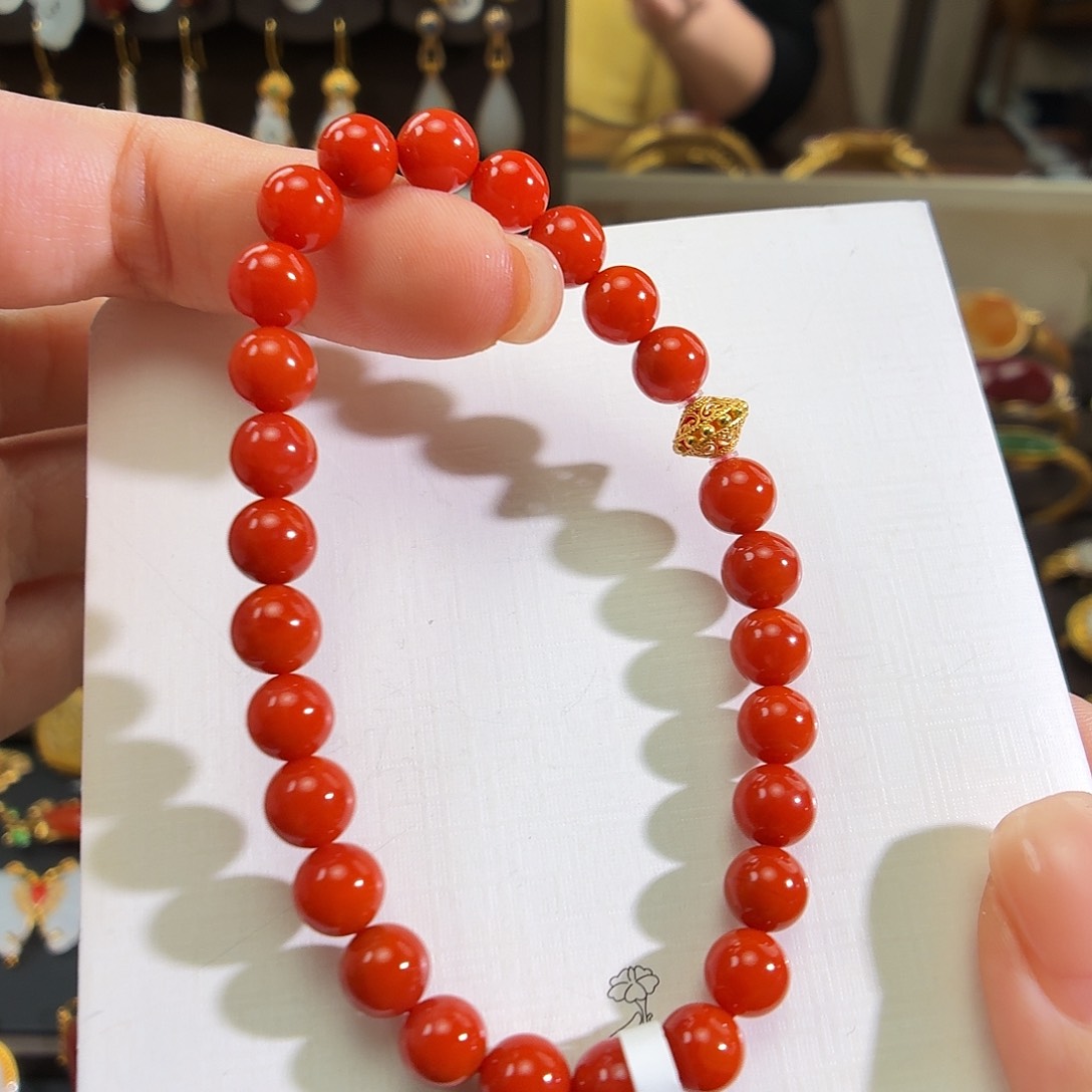 颈饰18K金镶嵌南红玛瑙