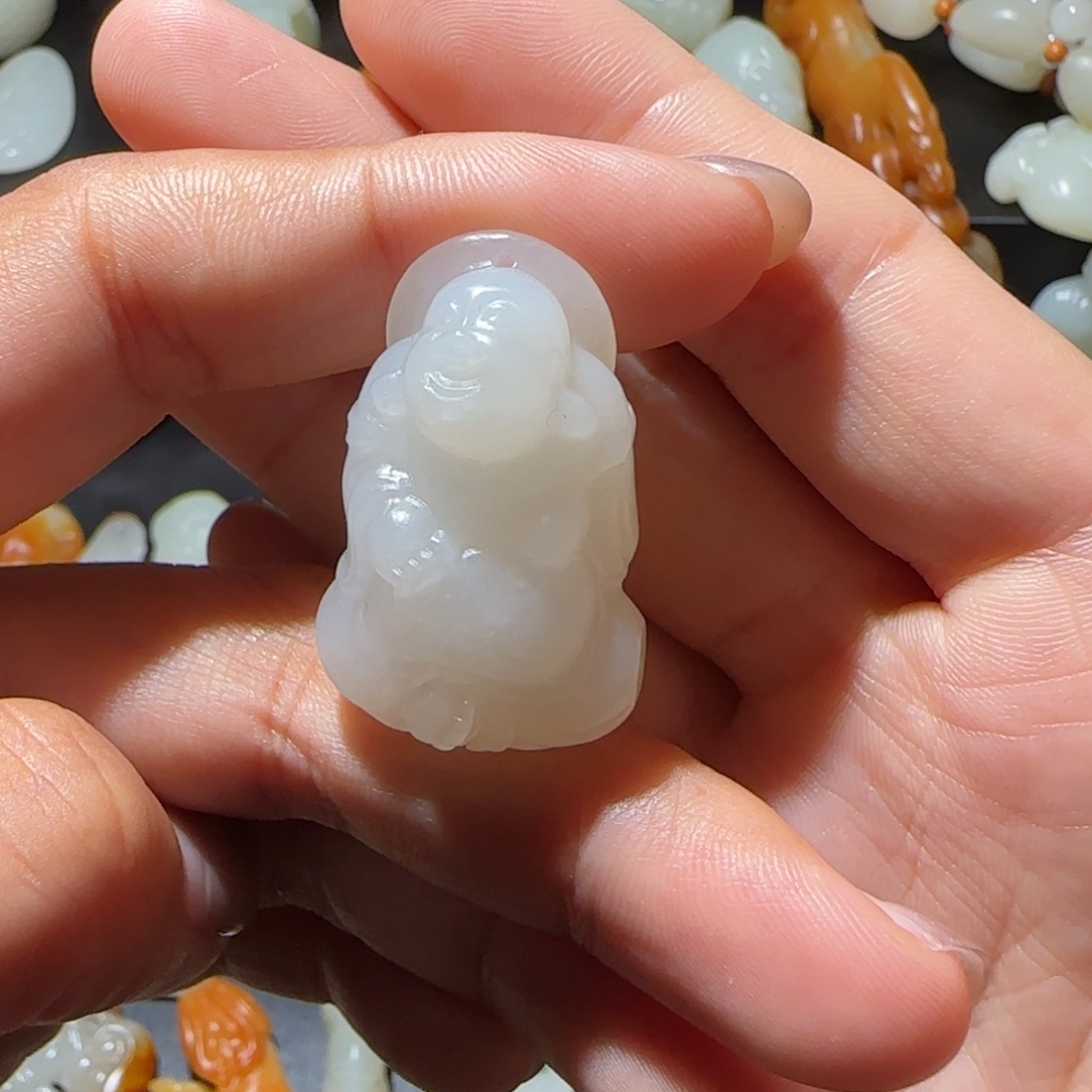 宁***学和田玉未镶嵌颈饰