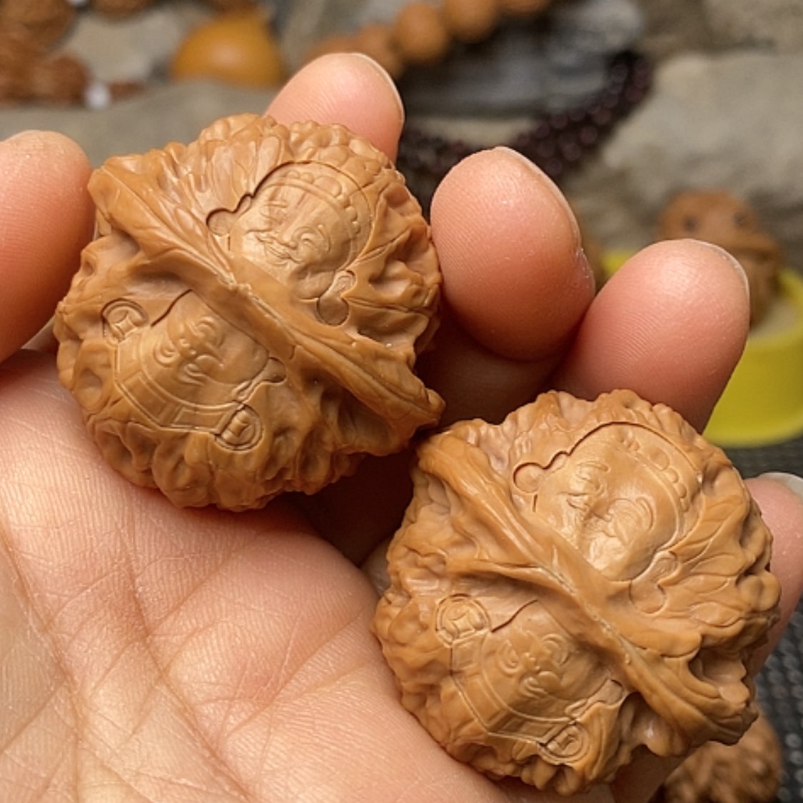 【闪购商品】把件文玩核桃雕刻宫灯