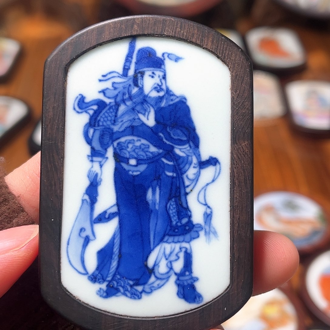 瓷片橙**语瓷片挂件一个