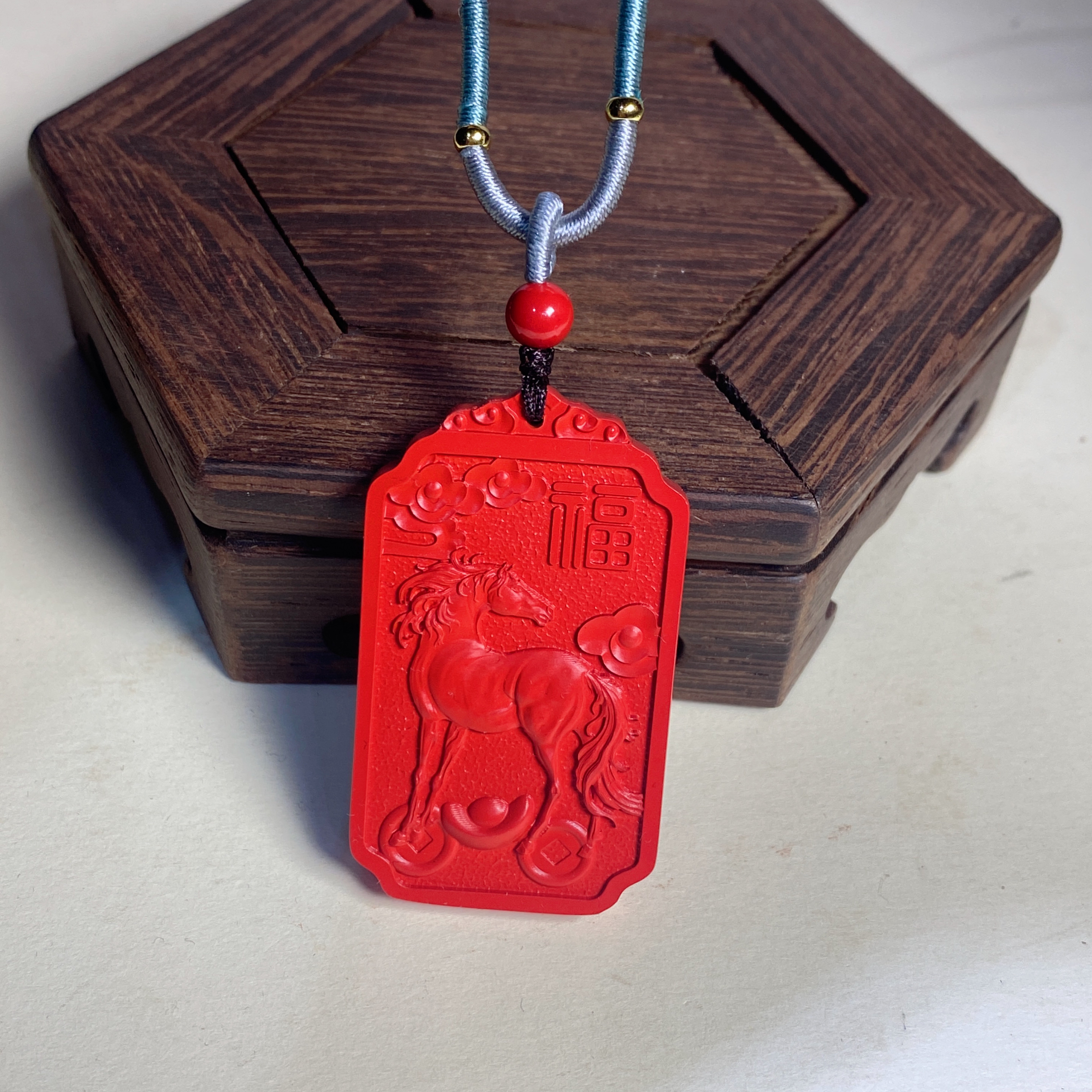 瑞思祥 含辰砂工艺品朱砂吊坠水飞红砂马牌马到成功吊坠