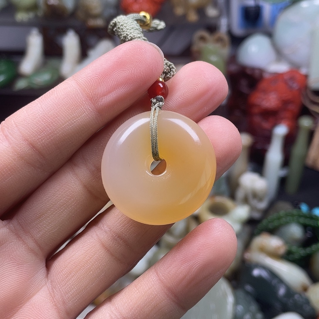 和田玉（糖玉）未镶嵌颈饰