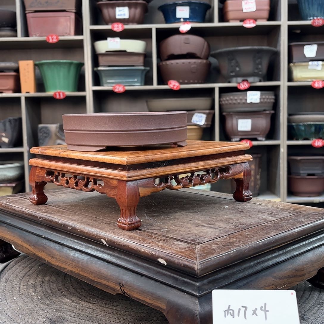 紫砂花盆龍*紫砂的颜色很好看