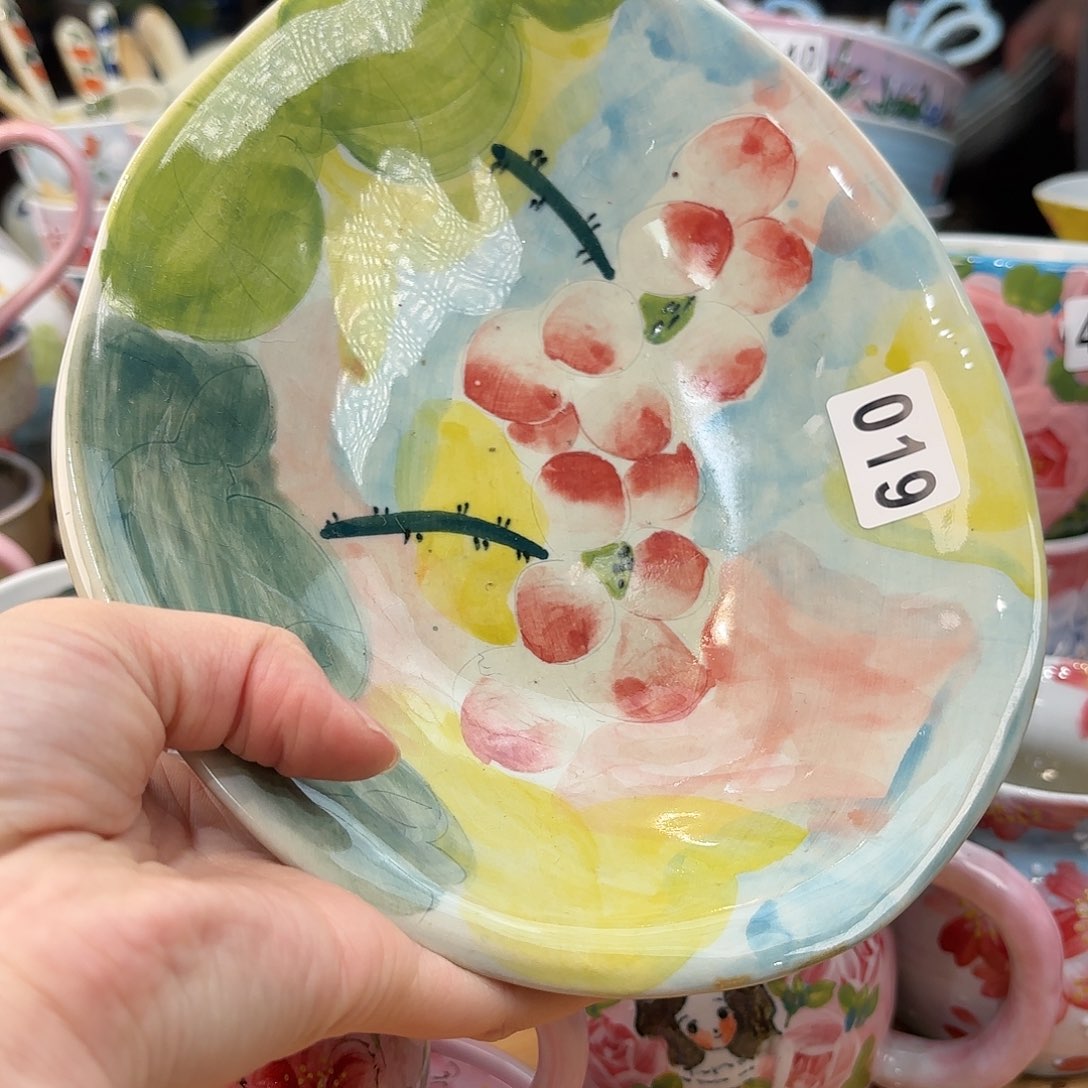 瓷片兔兔盖茨。兔兔