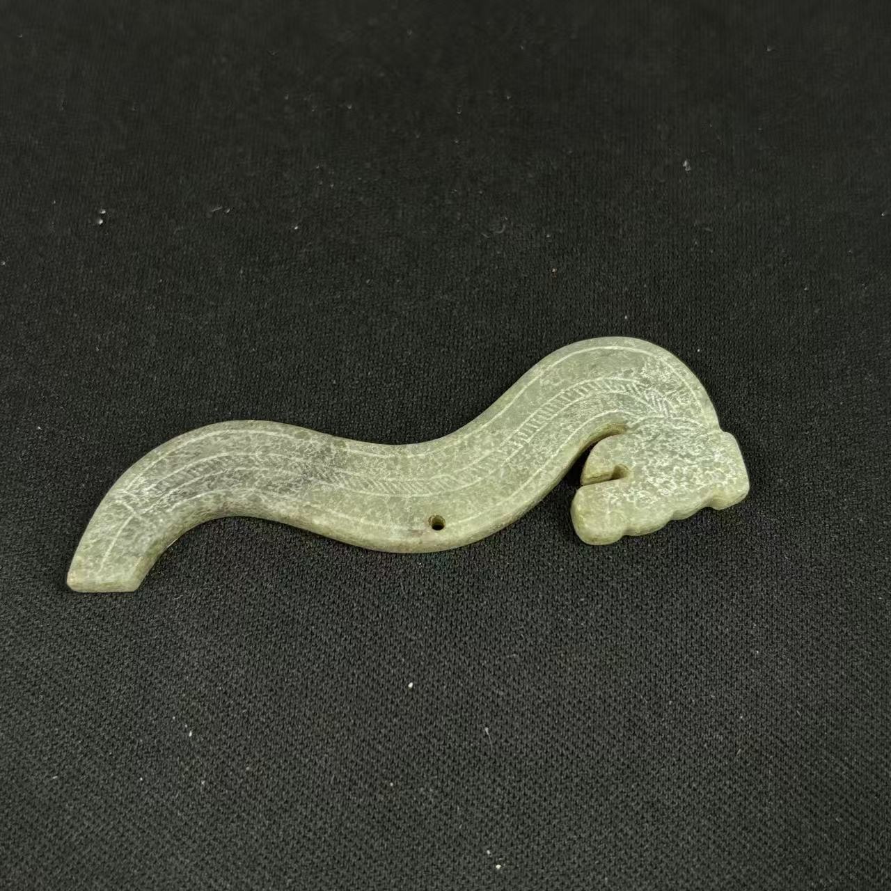 旧藏和田玉龙纹饰件-NX