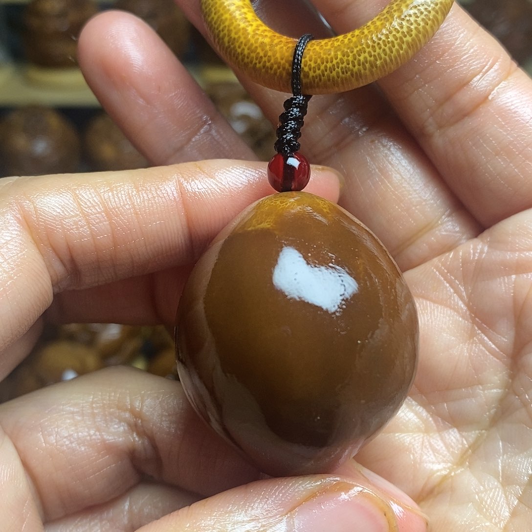 【闪购商品】核桃木/黑胡桃（胡桃木）橄榄核雕工艺