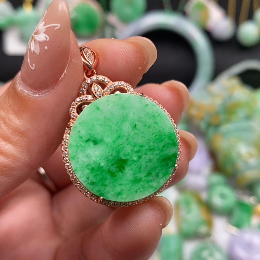 翡翠未镶嵌吊坠(不含链)