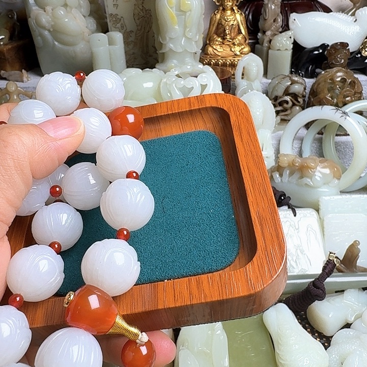 沧***海瓷片新号开播瓷盘一件