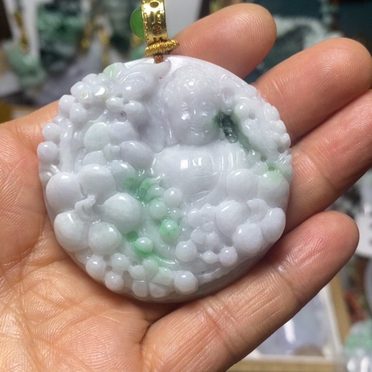 【闪购商品】翡翠吊坠(赠链)未镶嵌