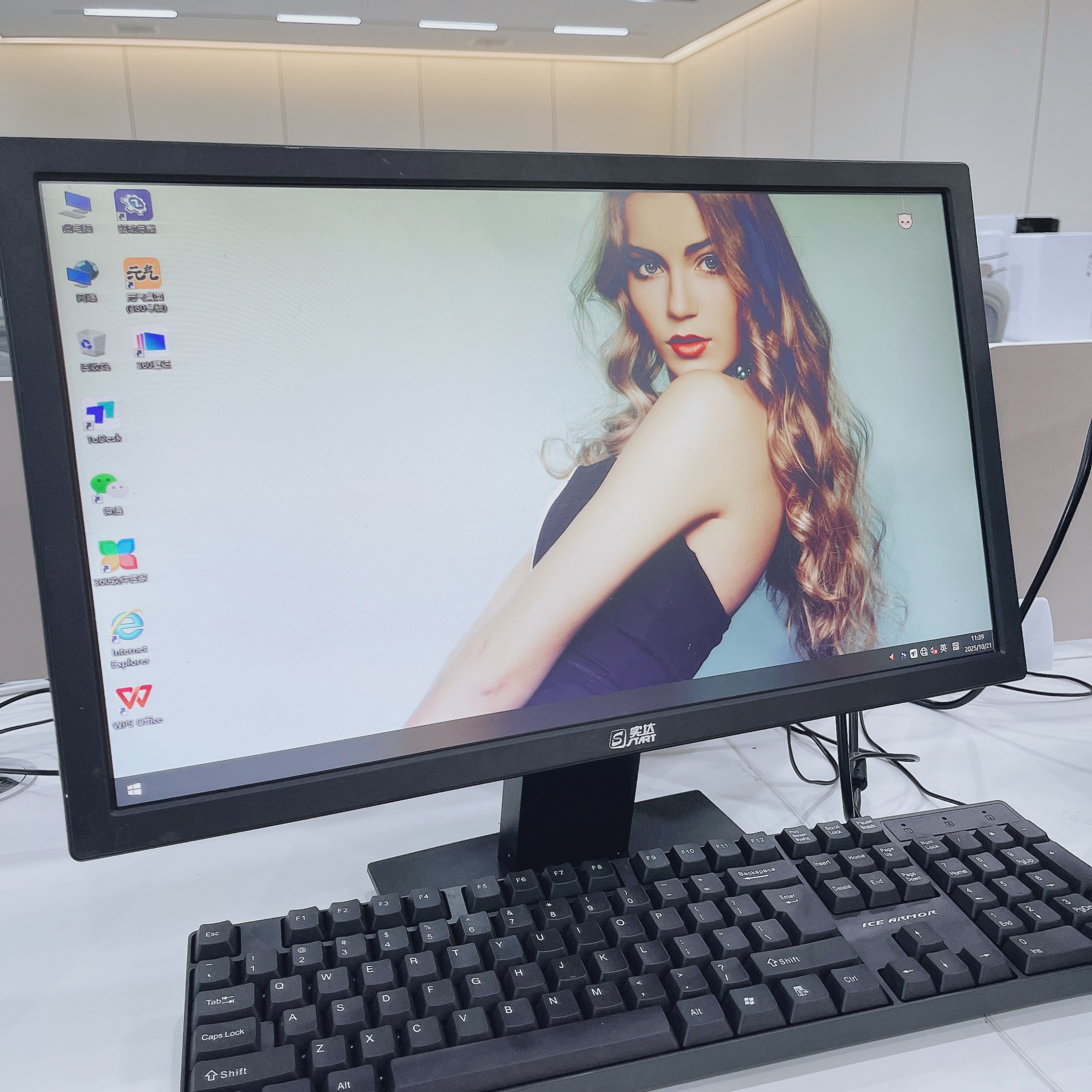 99新 HP/惠普 联想三星现代20英寸曲面高清游戏显示器