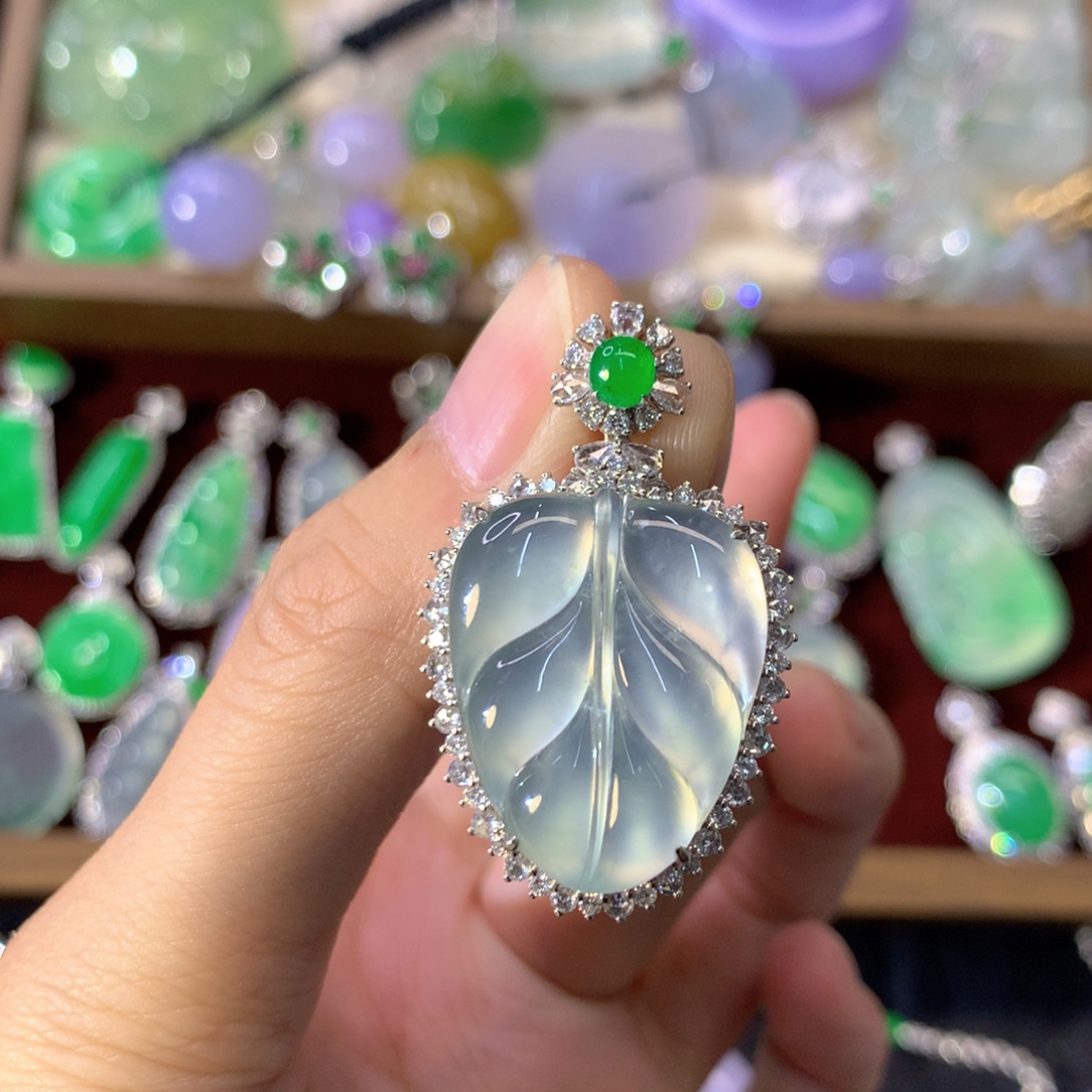 翡翠18K金镶嵌吊坠(不含链)