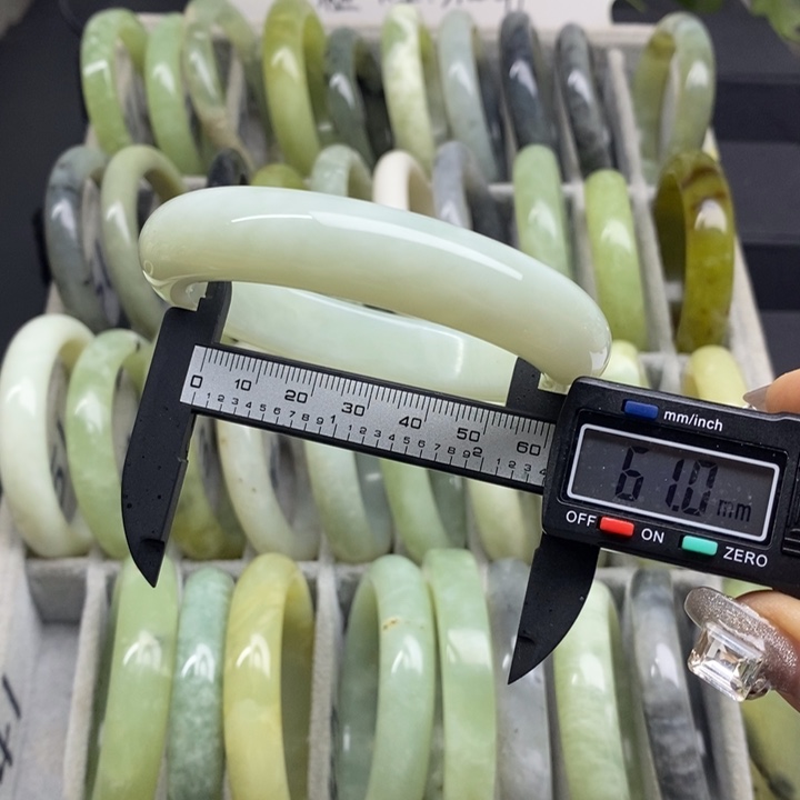 蛇纹石玉手镯41未镶嵌