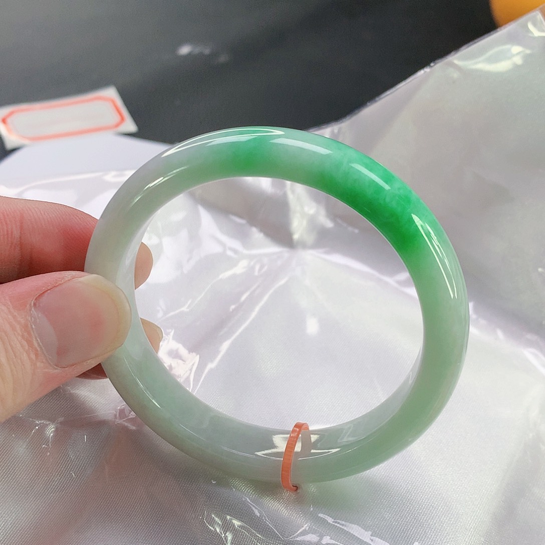 翡翠手镯未镶嵌129缅甸天然翡翠A货