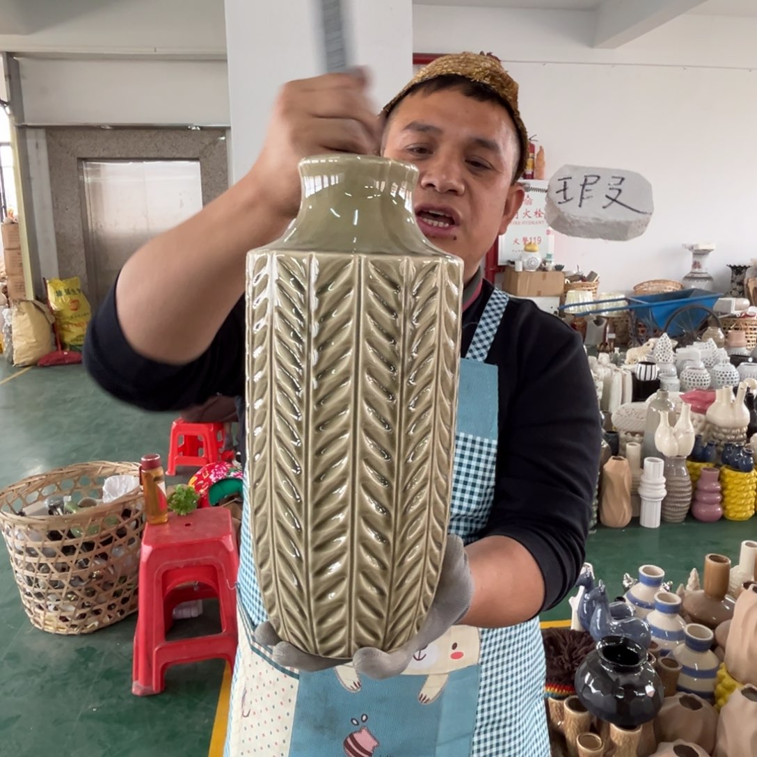 摆件20 号高中低温陶瓷瓶（部分微瑕）