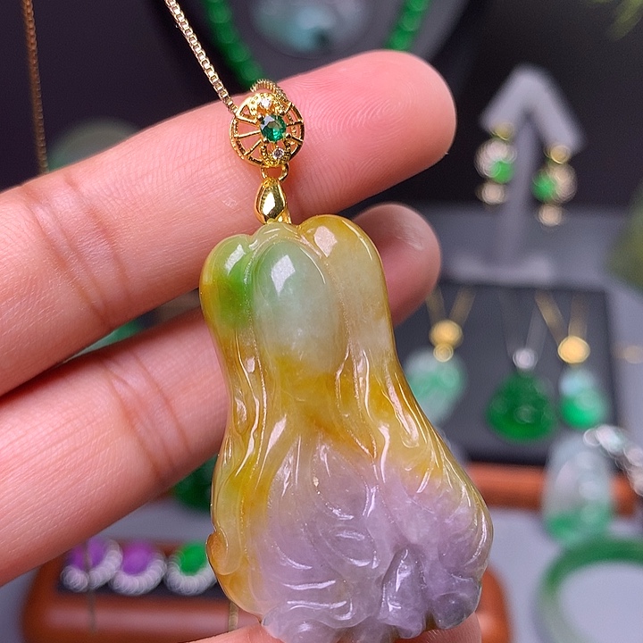 吊坠(赠链)未镶嵌翡翠