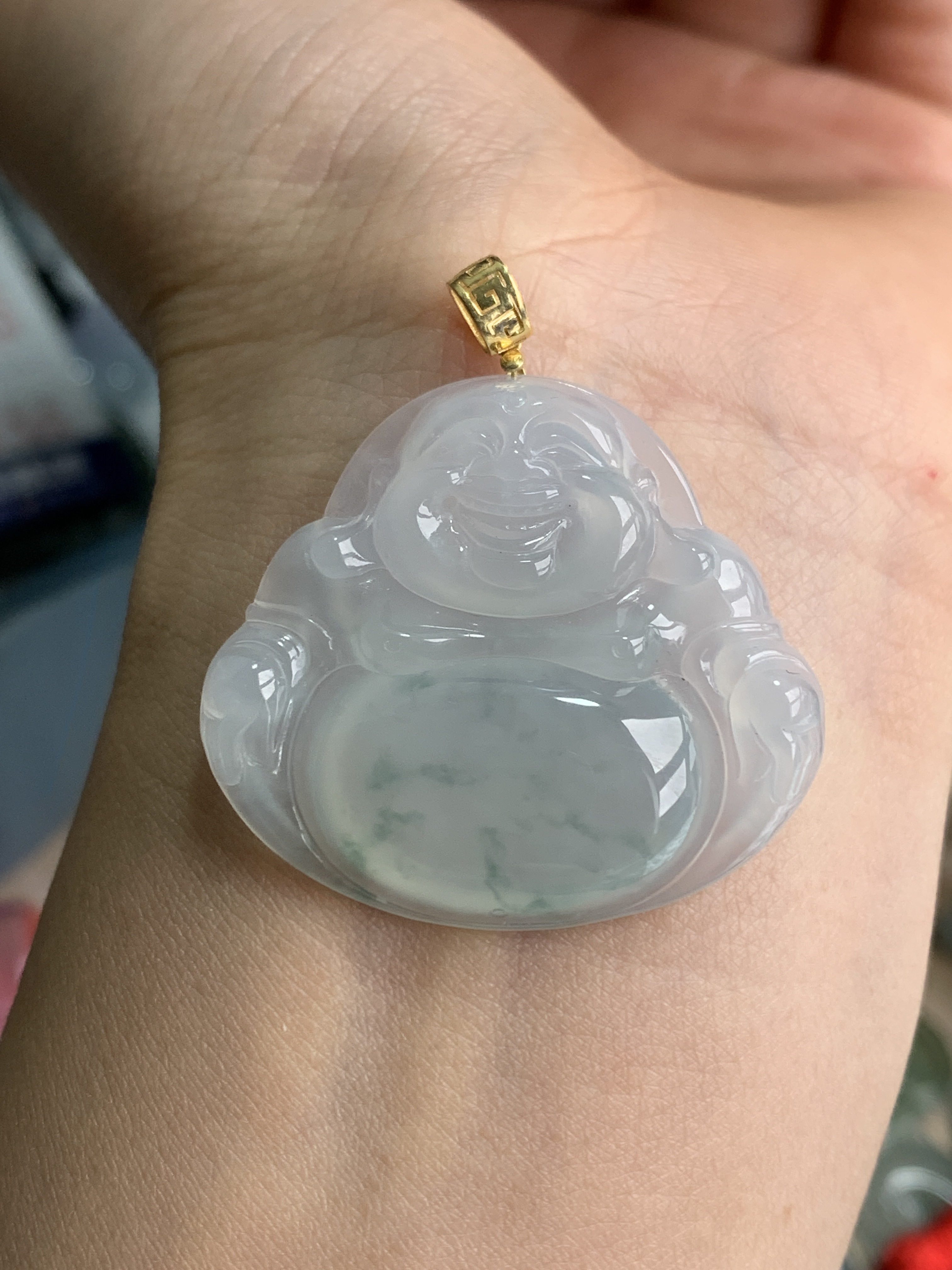 80天然缅甸翡翠A货飘花大佛公吊坠女士尺寸31.4*34.9*5.8冰透雕刻