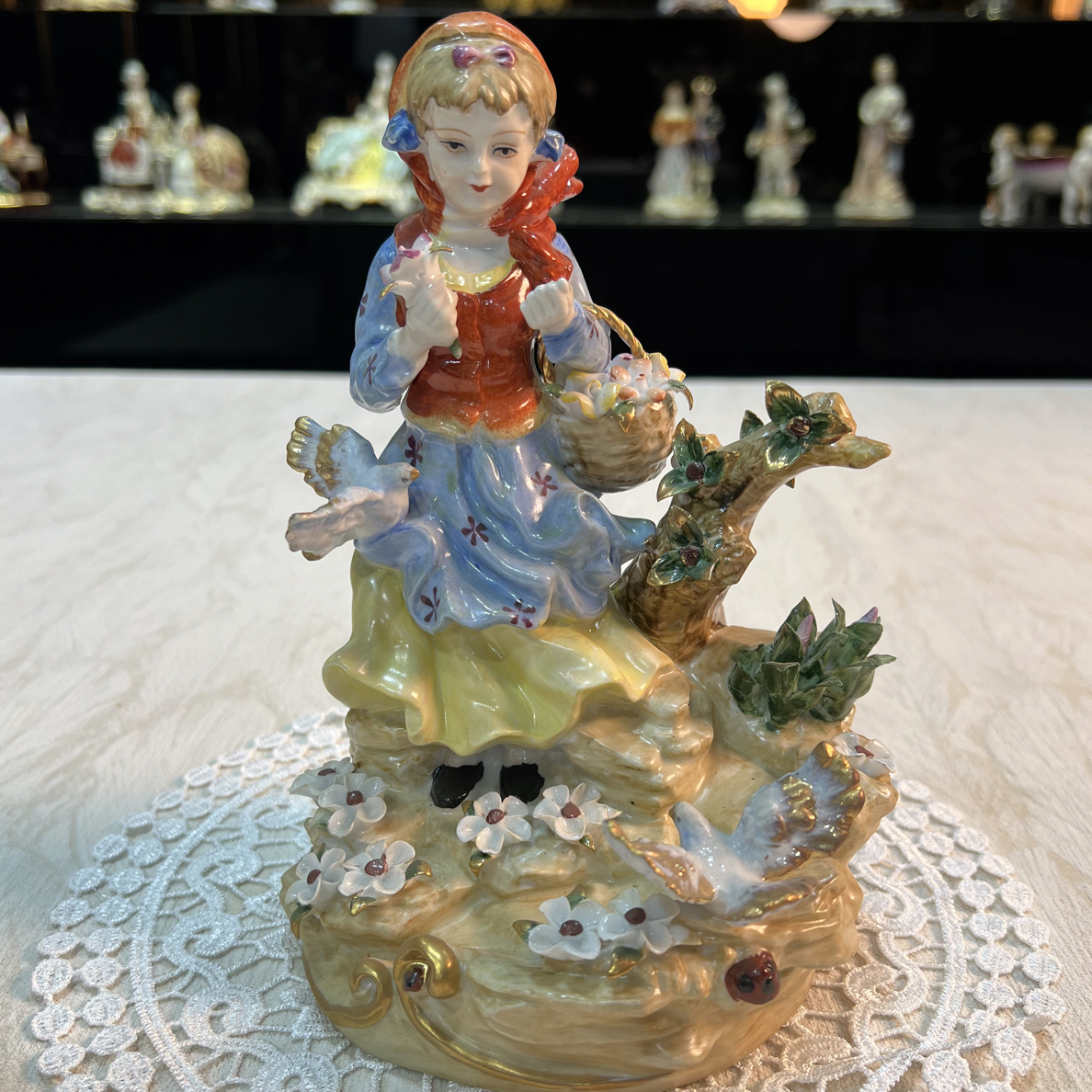 瓷偶 和平鸽小女孩 高21厘米左右 手工 家居客厅玄关装饰品复古