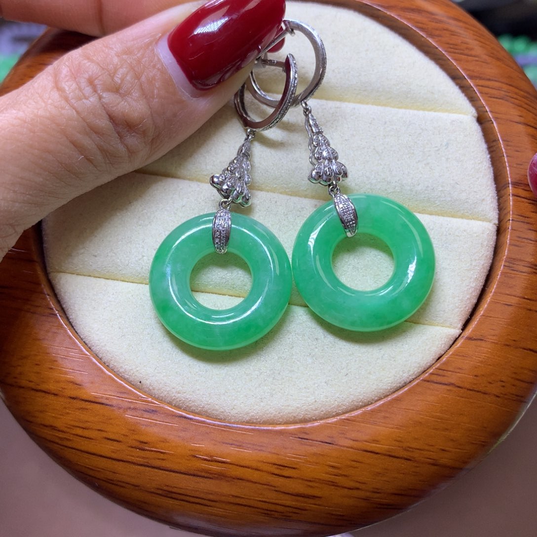 【闪购商品】翡翠颈饰18K金镶嵌翡翠