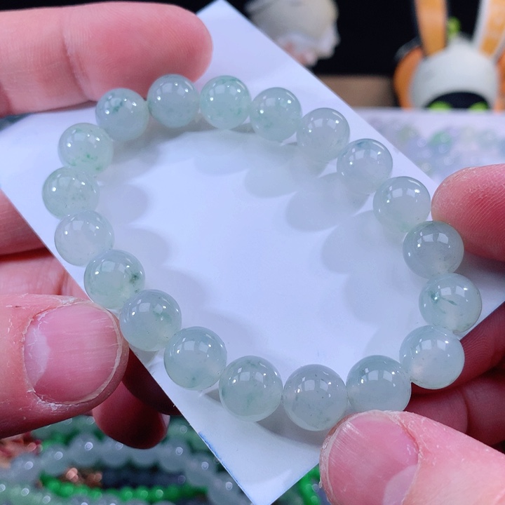 翡翠手链未镶嵌翡翠