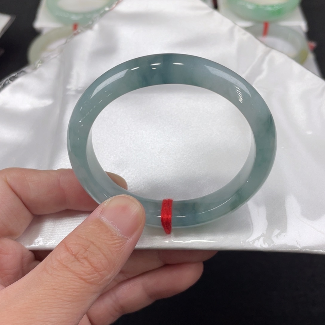 翡翠手镯未镶嵌54贵妃