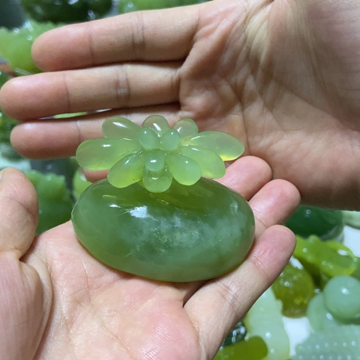 【闪购商品】未镶嵌蛇纹石玉把件