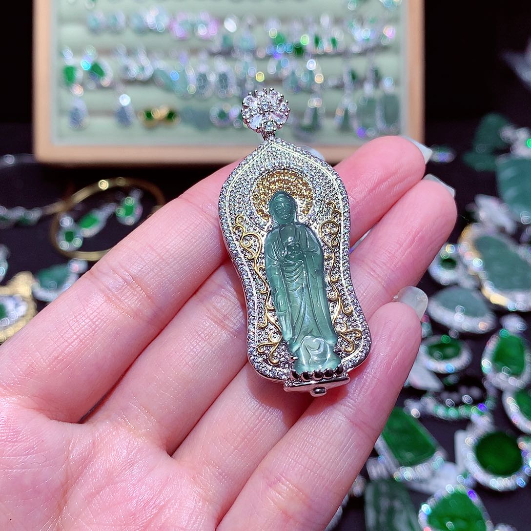 【闪购商品】翡翠吊坠(不含链)未镶嵌