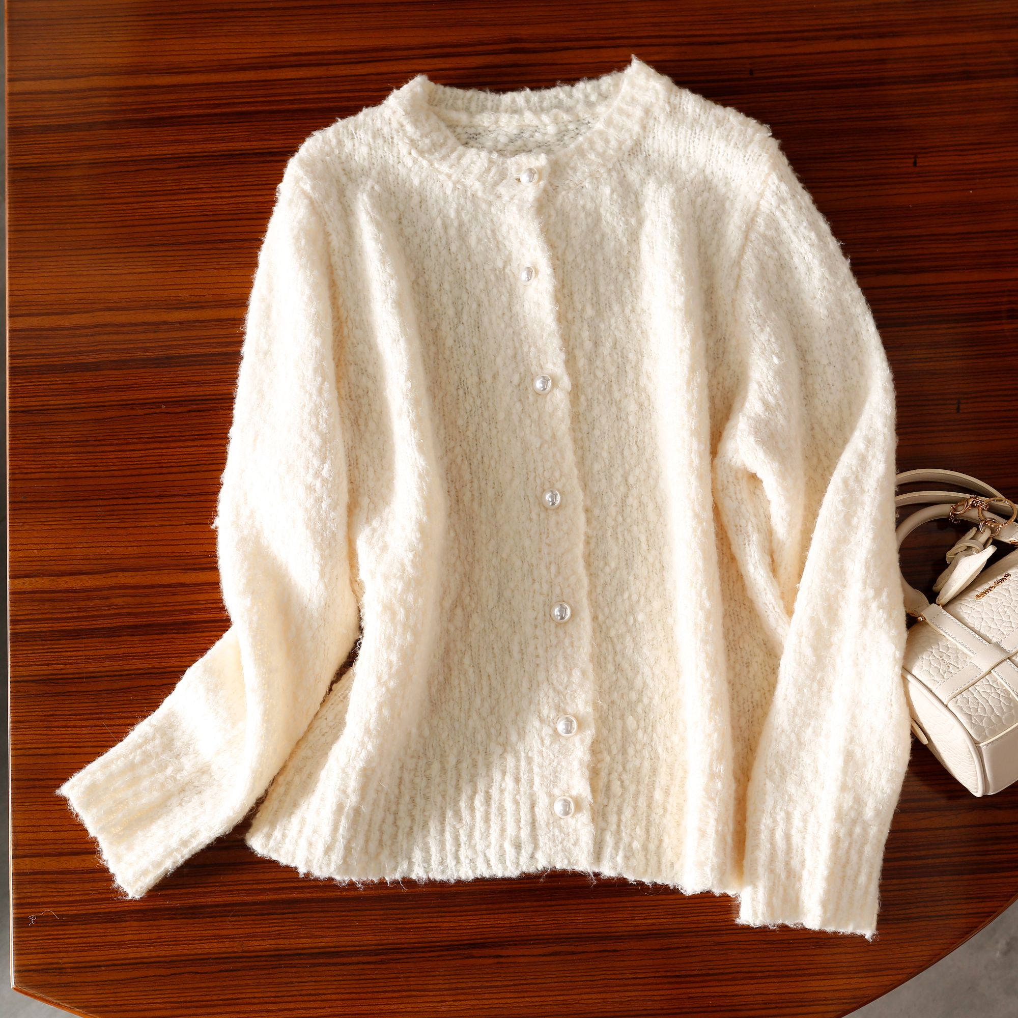 【羡鱼】纹理感珍珠扣羊毛开衫圆领外套3070