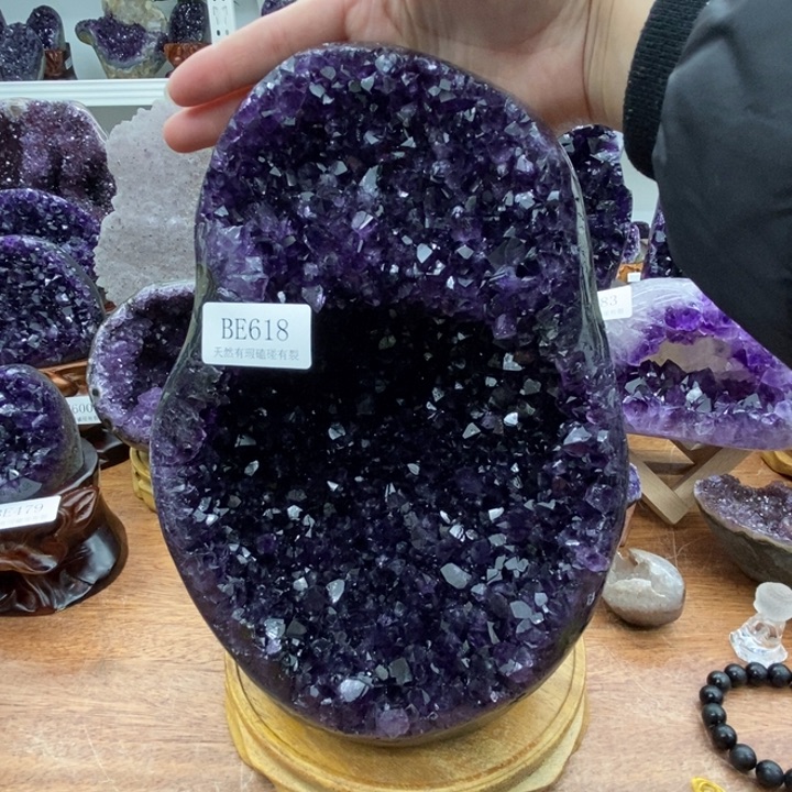 紫晶大型摆件（非配饰）未镶嵌