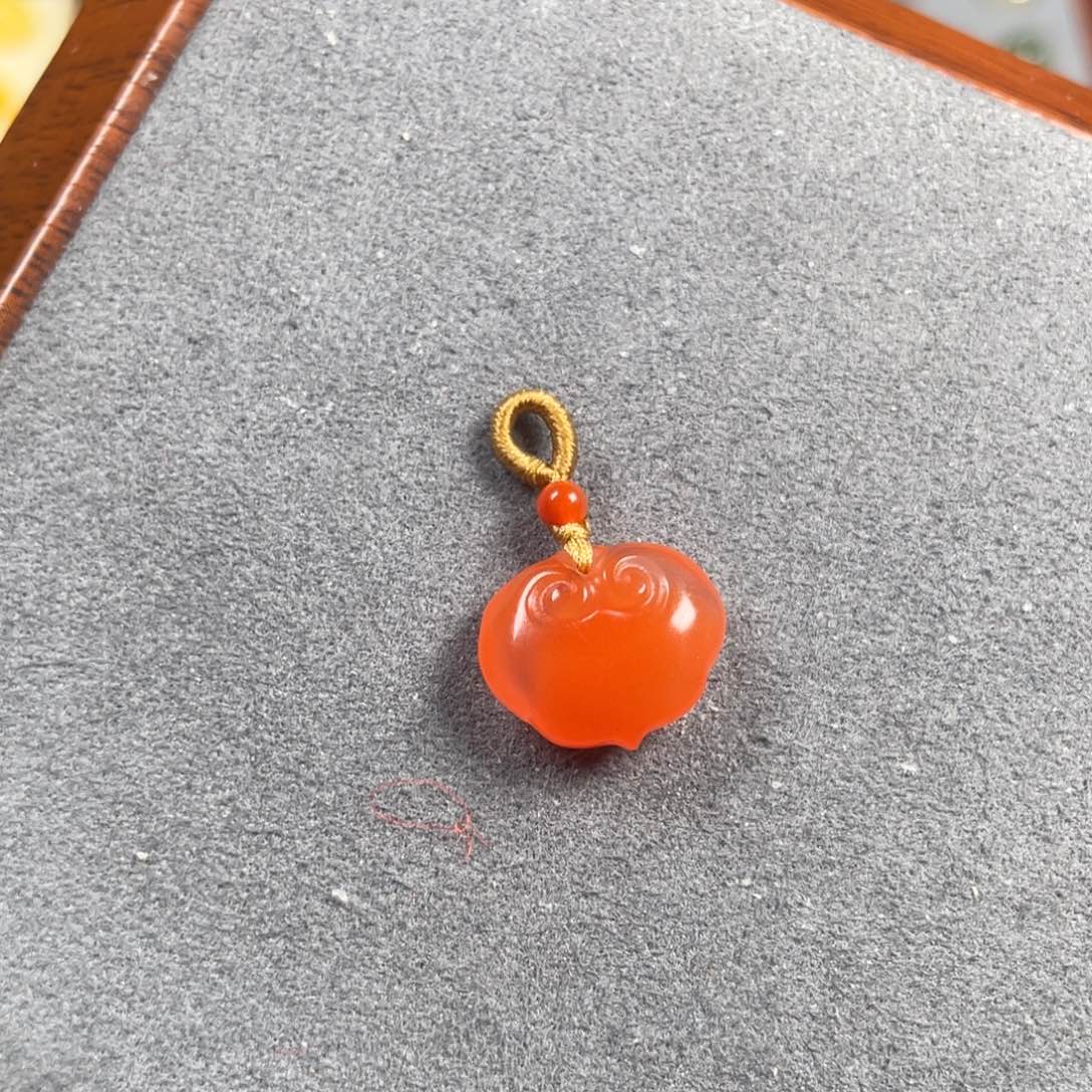 南红玛瑙如意锁未镶嵌