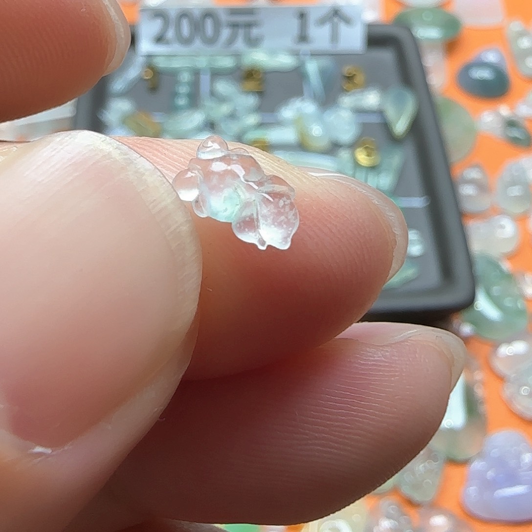 定制翡翠未镶嵌翡翠