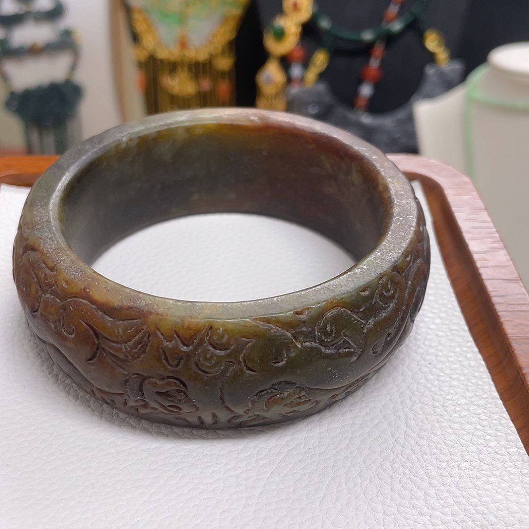 小***头和田玉（糖玉）手镯未镶嵌手镯