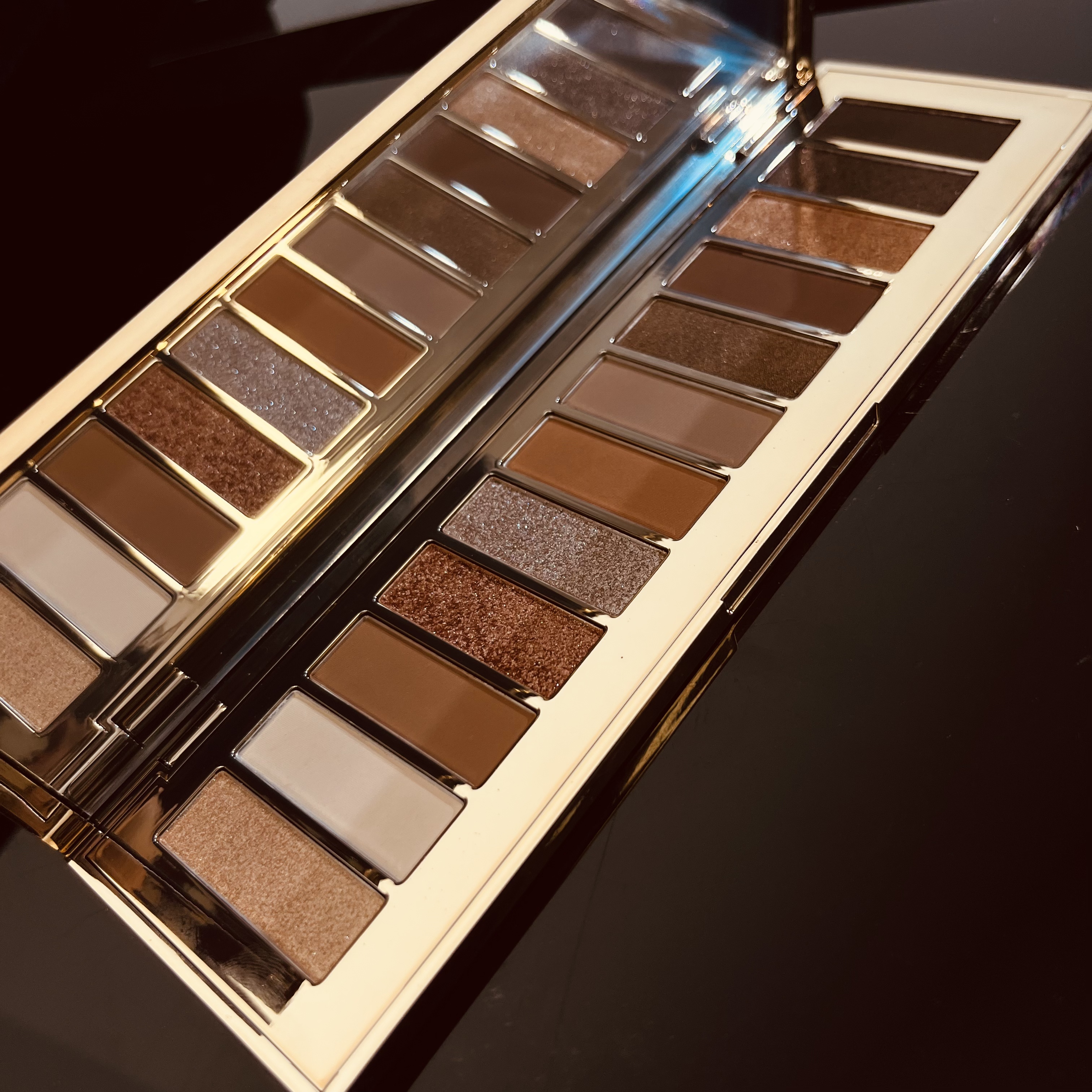 G11-20 四色九色高端眼影盒修容散粉粉底液裸包发货 认准编号下单