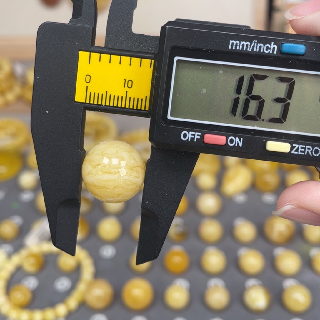 琥珀未镶嵌裸石71号