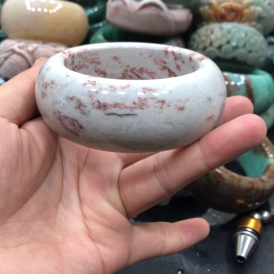 9K金镶嵌石英质玉珠宝奇石床****我