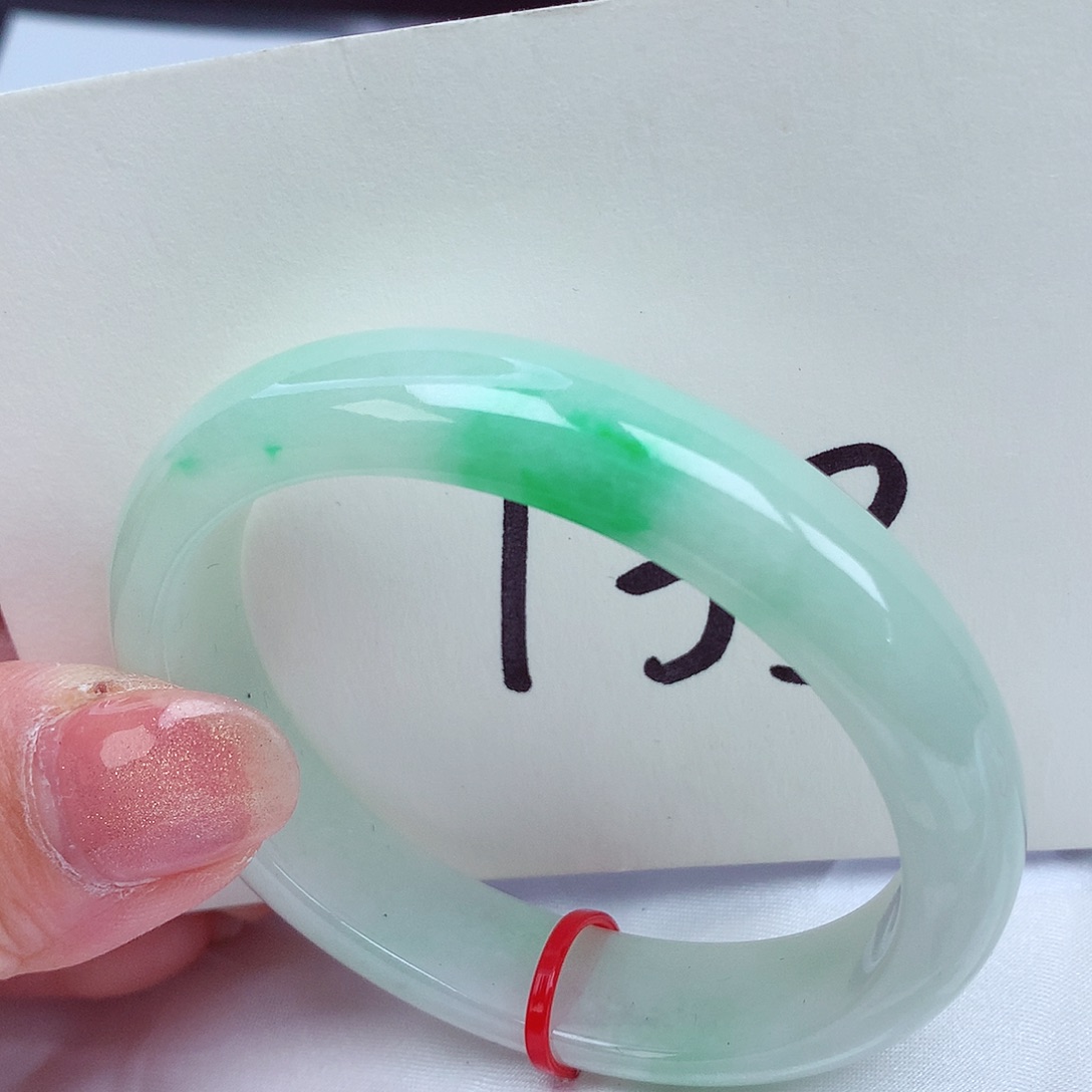 翡翠手镯（贵妃镯）未镶嵌翡翠