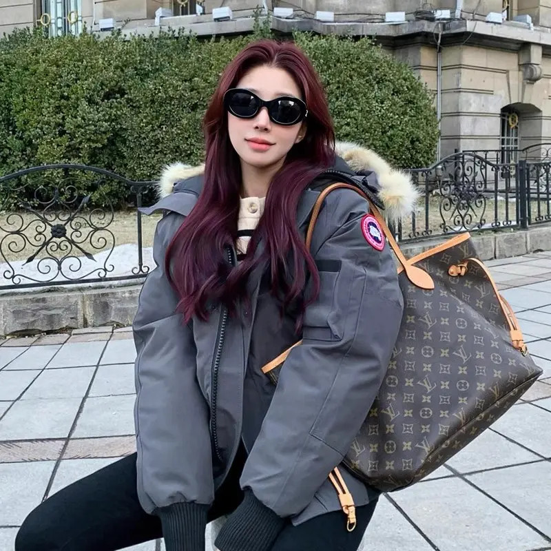 2025新款羽绒服01飞行员夹克短款男女士冬加厚工装连帽情侣外套