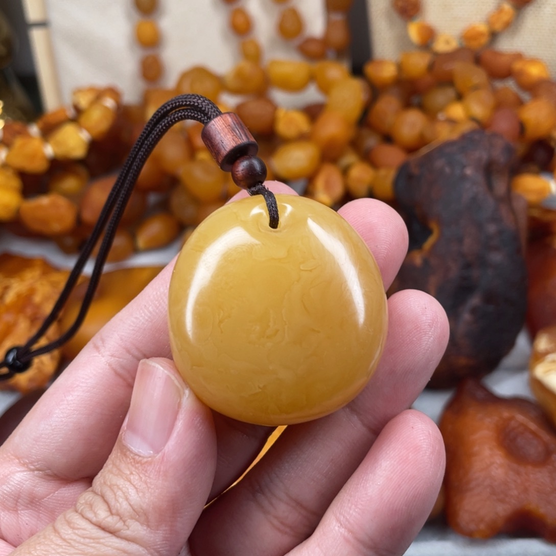 蜜蜡珠宝奇石未镶嵌