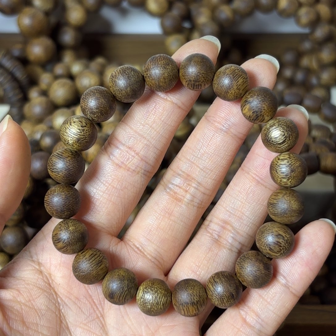 ⊙***⊙【艺香阁】海南莺歌绿奇楠1.0mm7g+