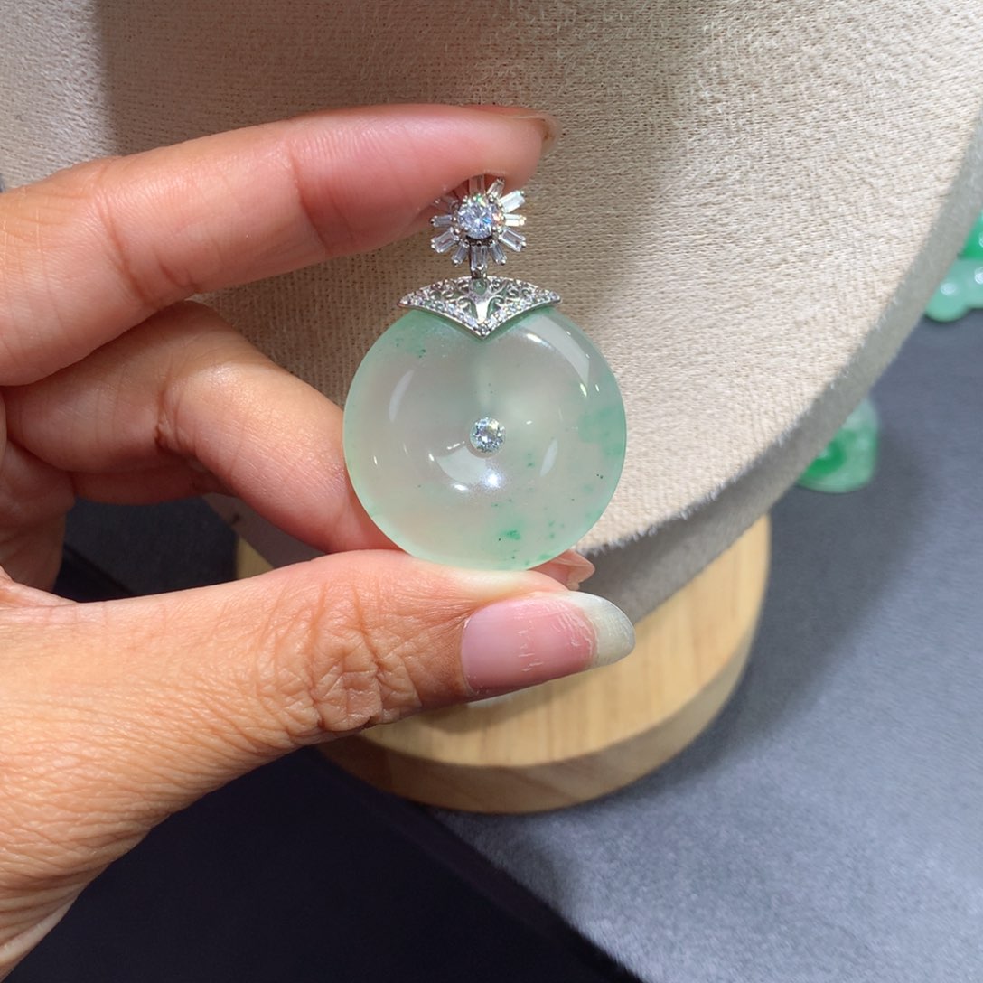 颈饰银S925镶嵌石英质玉