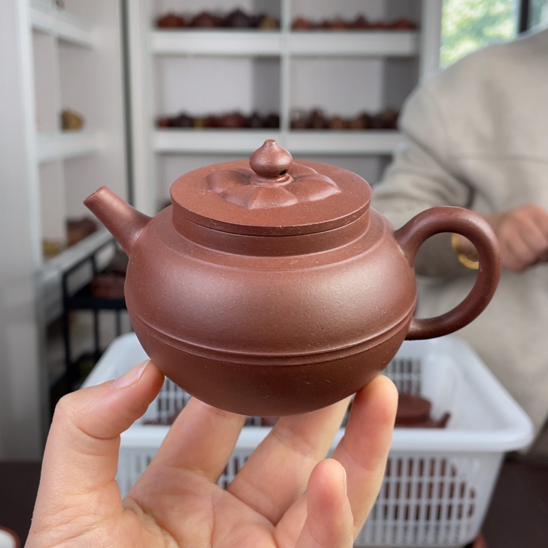 紫砂茶壶陈****⭐胖 底槽清素带菱花200cc