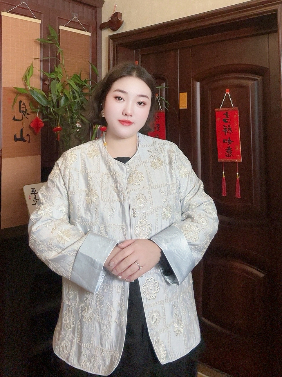 格格大码欧货新中式国风立体绣花亮片外套女2025早春新款大码