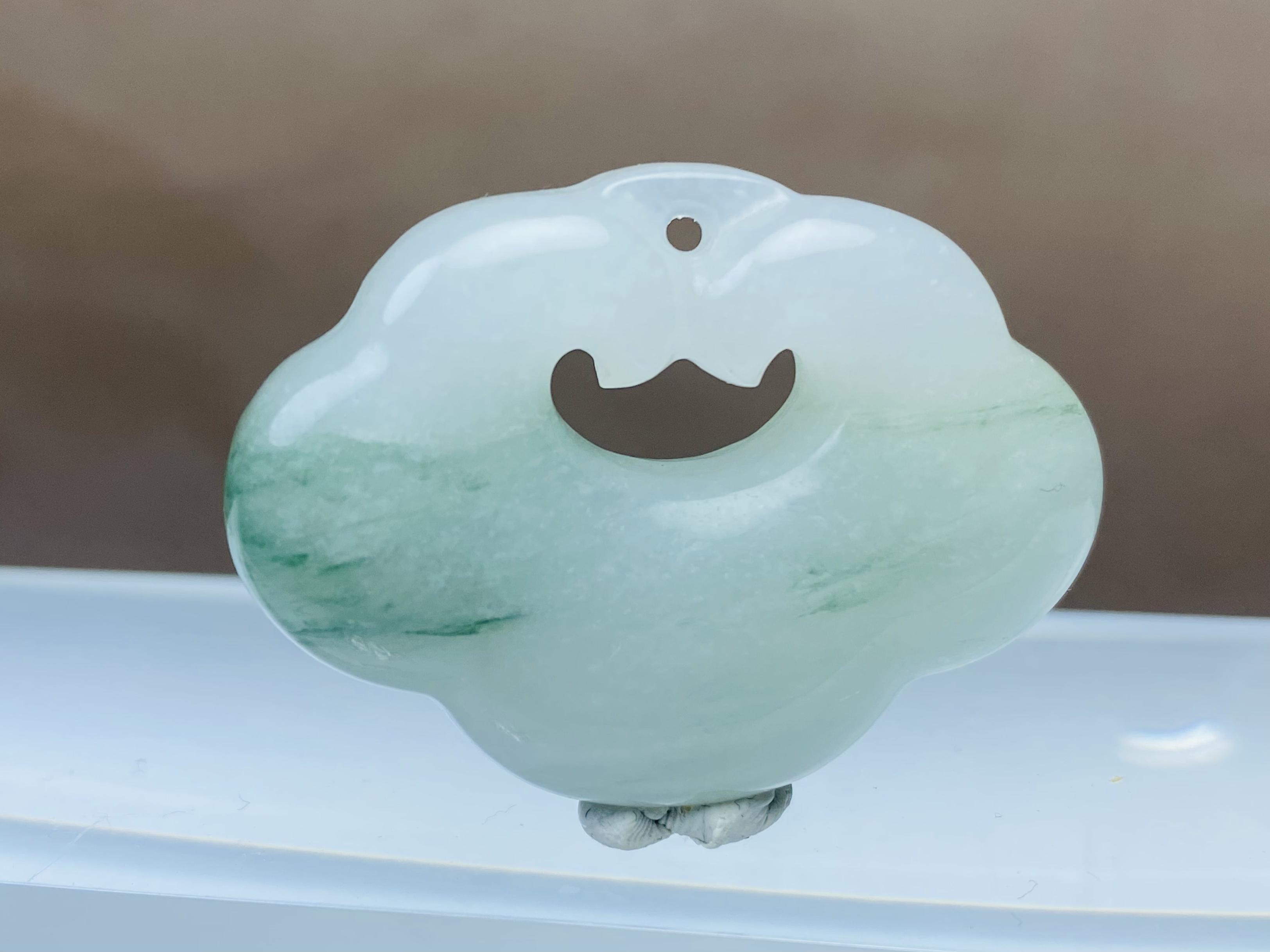 新疆天山翠如意挂件女款白色俏色