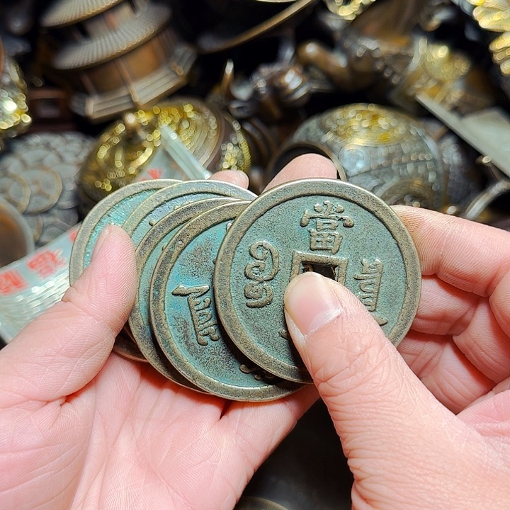 铜器摆件收收藏藏