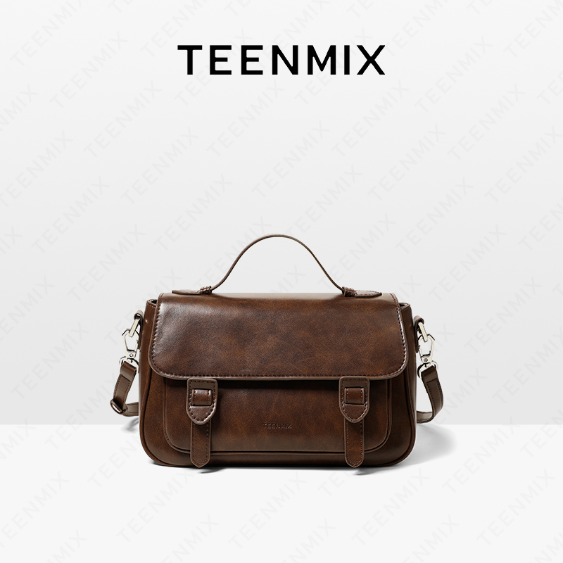 天美意2025新款流光风邮差包斜挎手拎真皮复古通勤百搭手提包