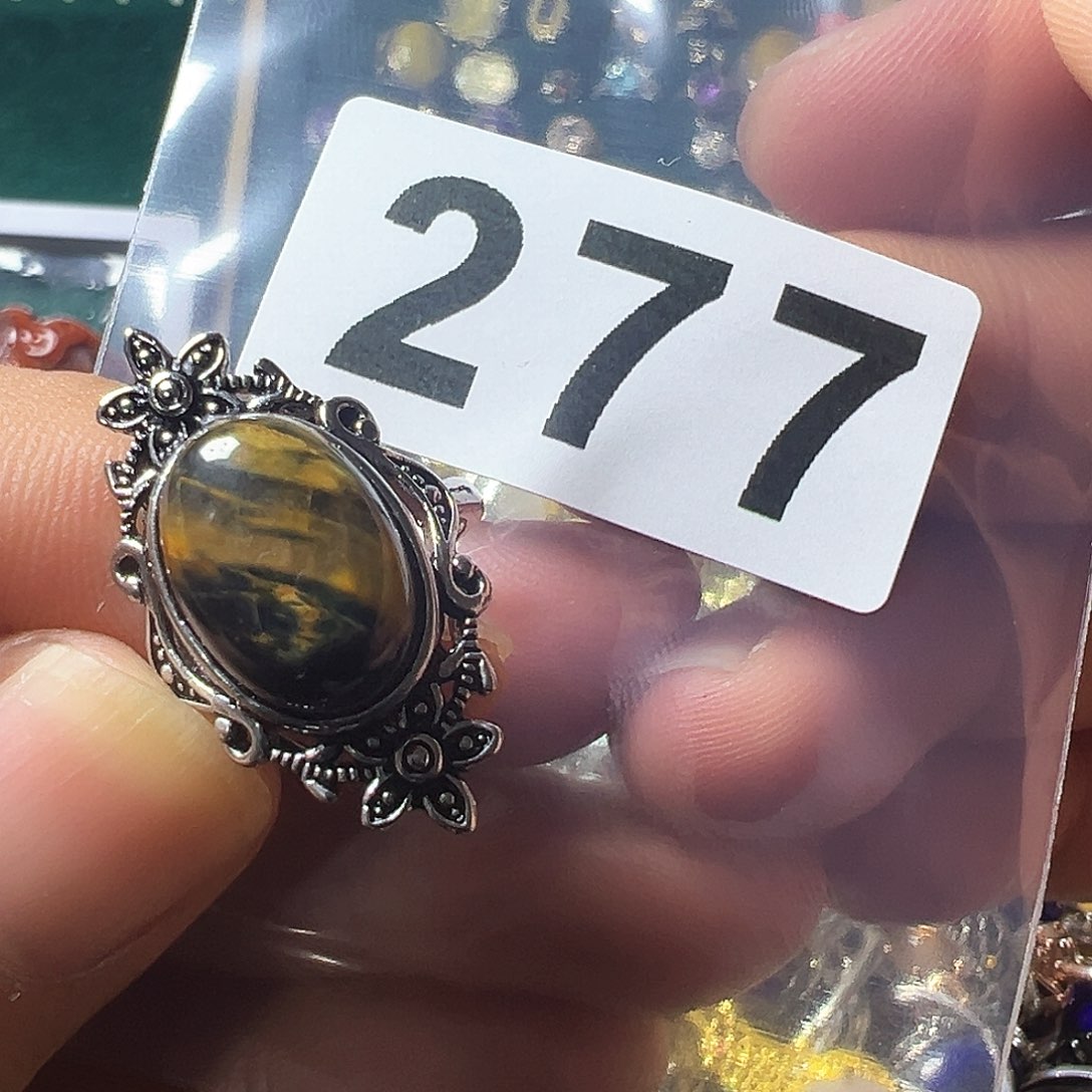 石英质玉戒指未镶嵌