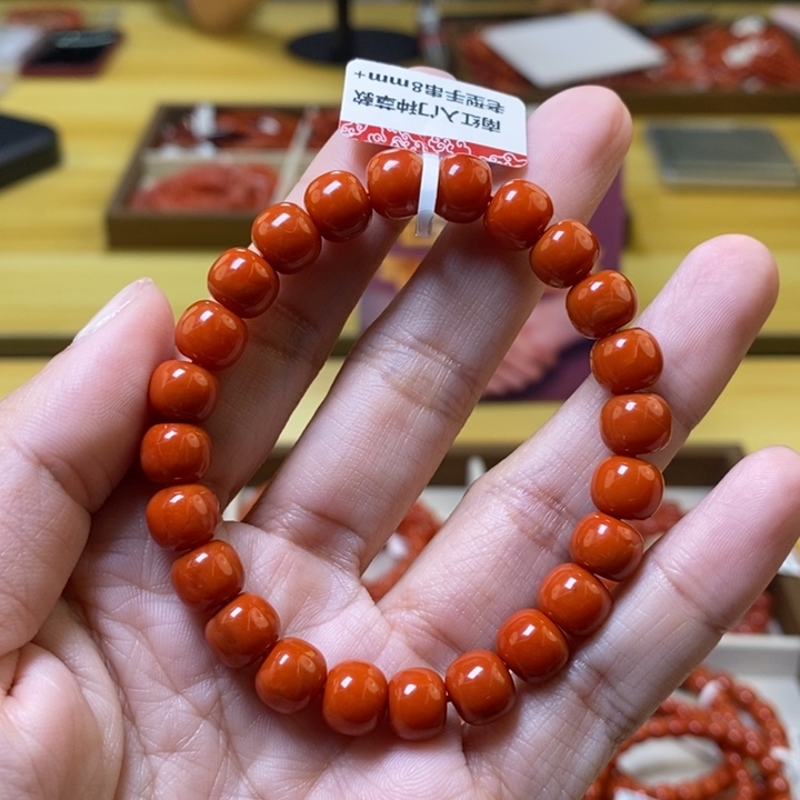 未镶嵌卡8+南红玛瑙