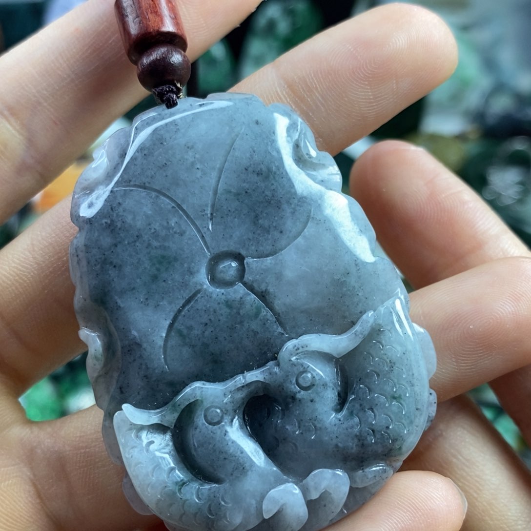 翡翠颈饰未镶嵌吊坠