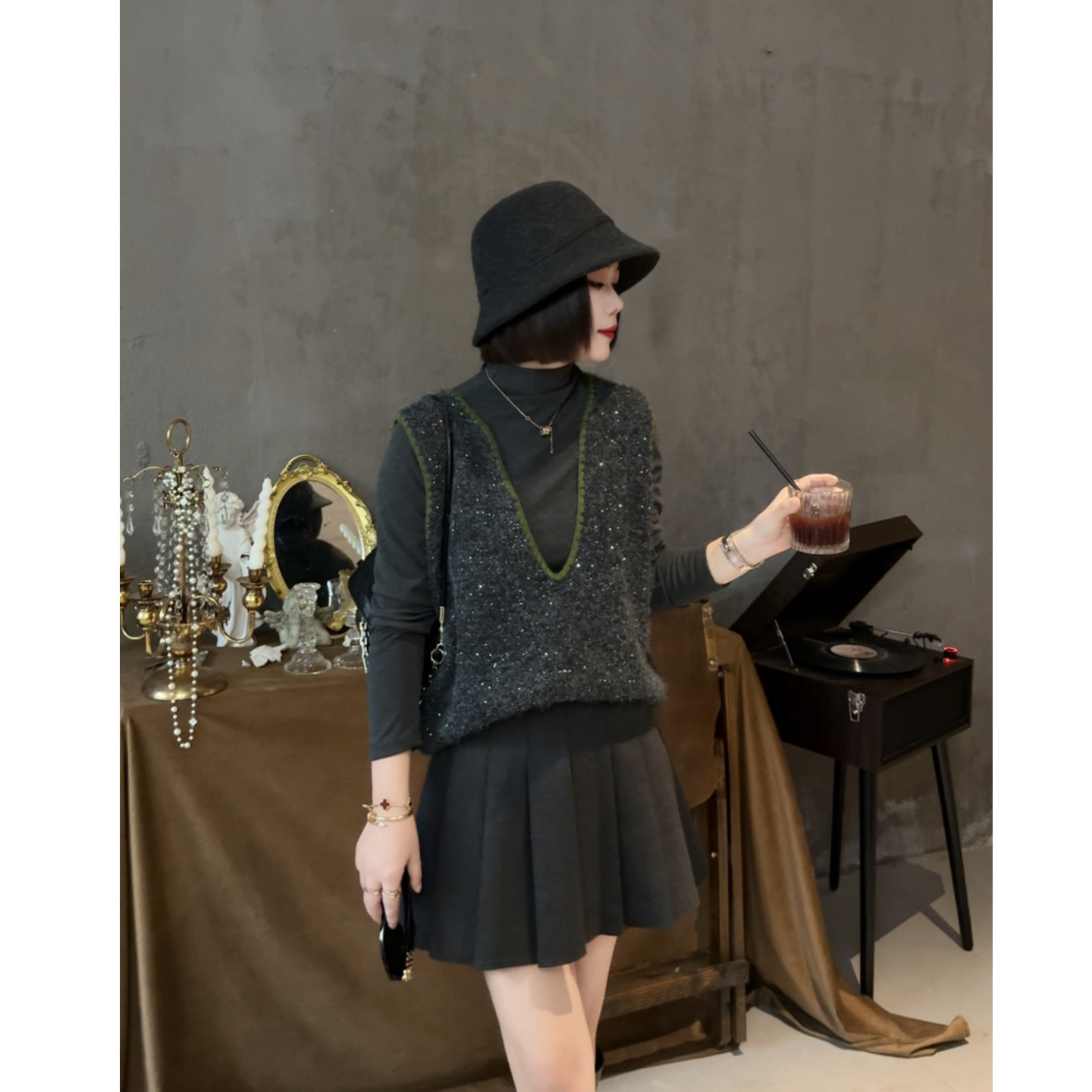 MY【魅力星辰】冬季新款韩系真两件全身重工艺串珠片羊毛两件套套装