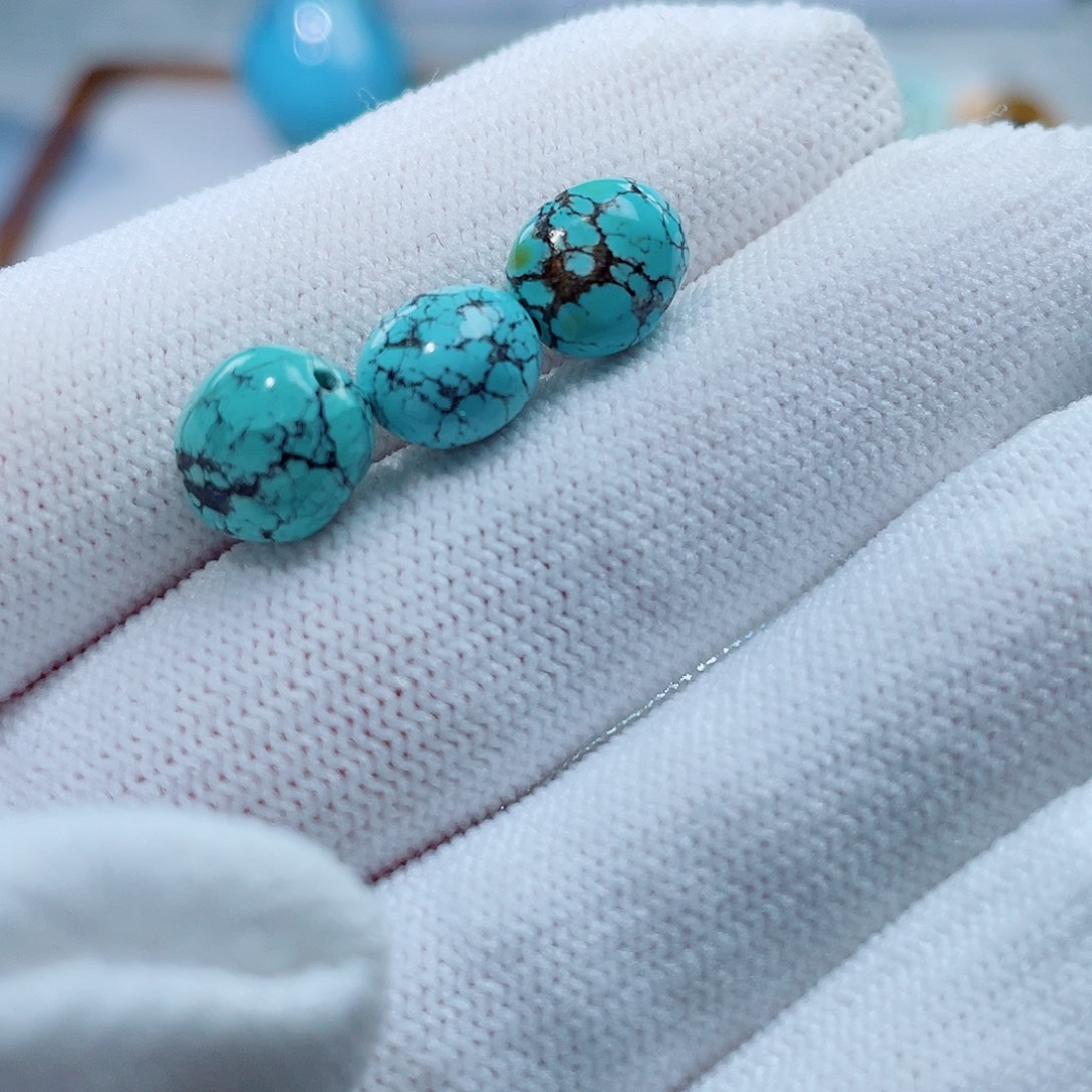 聪***慧绿松石未镶嵌珠宝奇石