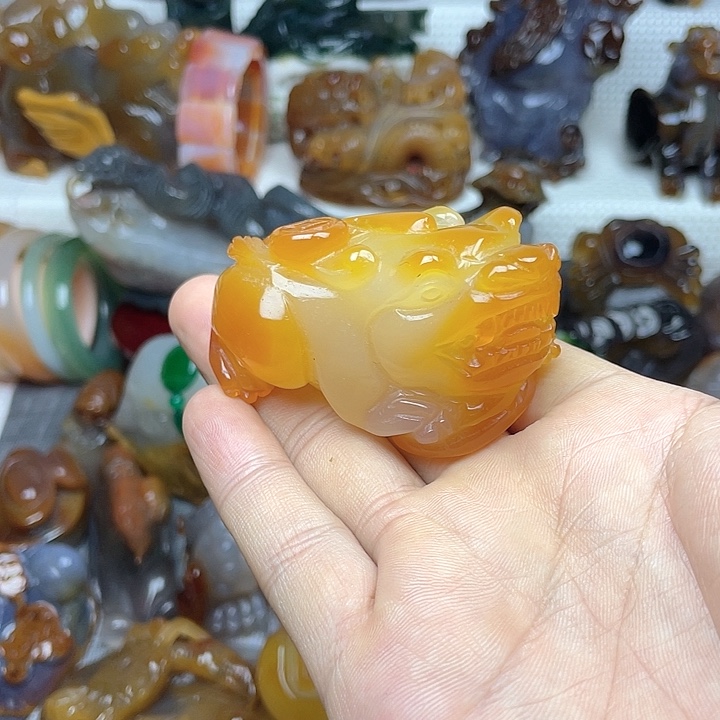 玛瑙/玉髓饰品未镶嵌四*王